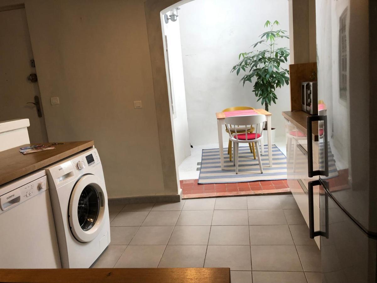 Le Triplex Les Halles Intra Muros อาวีญง ภายนอก รูปภาพ